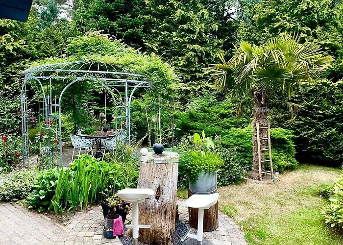 Blue Artist Veluwe Alpstuga