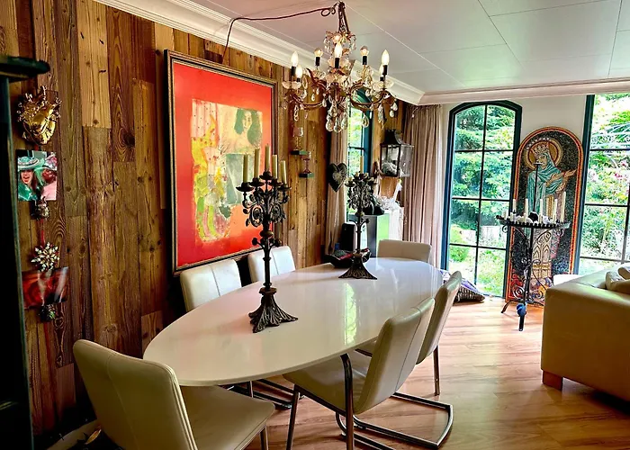 Blue Artist Veluwe Alpstuga Doornspijk